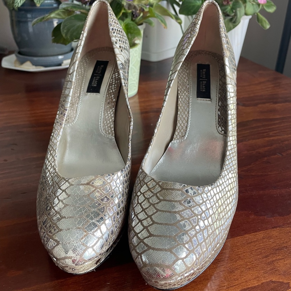 White House Black Market Snakeskin Heels - Size 9 1/2